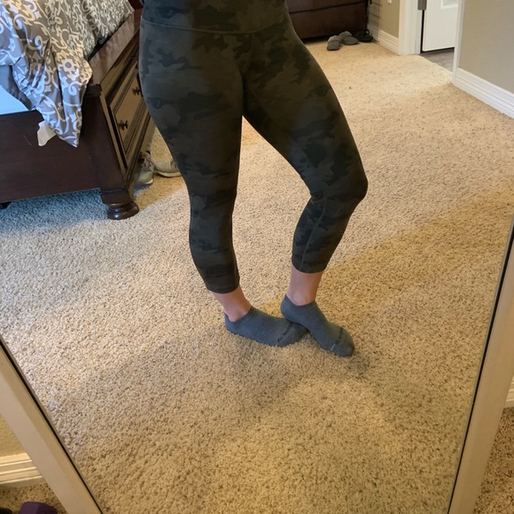 Lululemon camo wunder unders - Picture 5 of 5